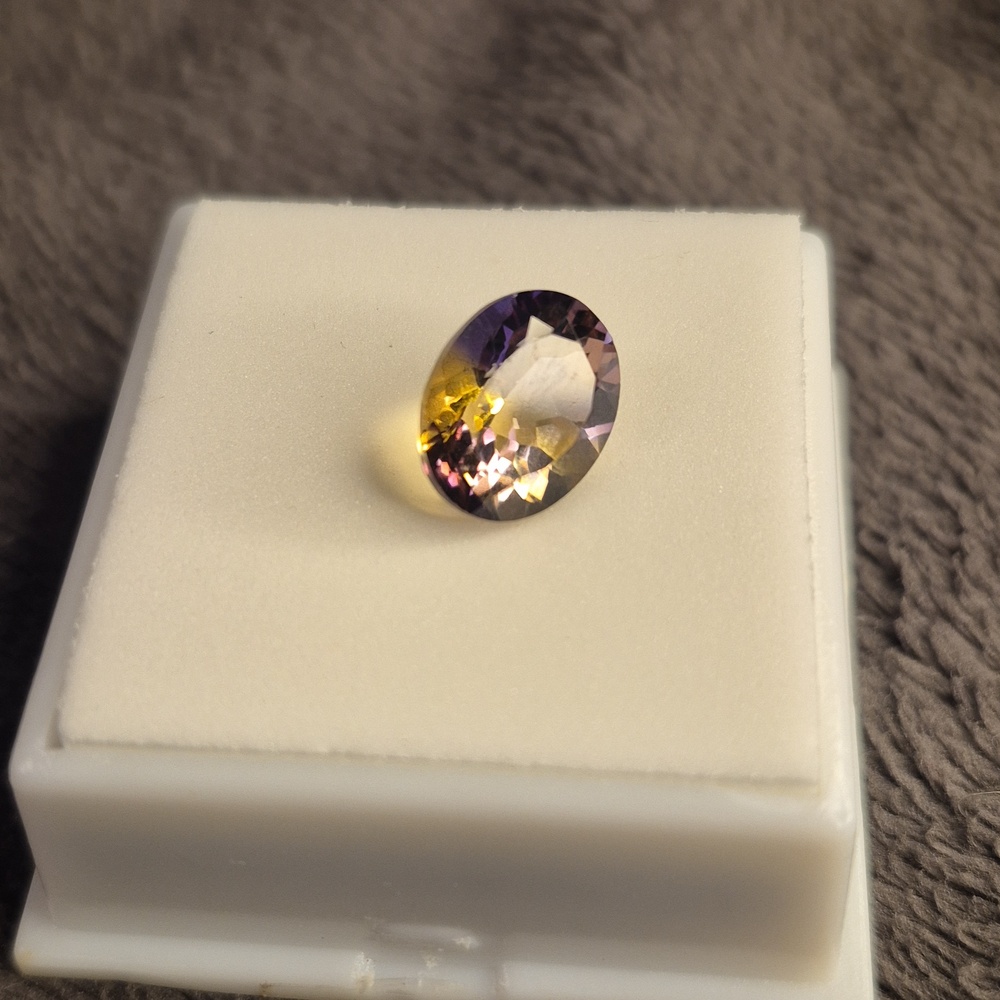Topaz 3.4ct oval 11x9mm 'Moonshadow and Thistle'